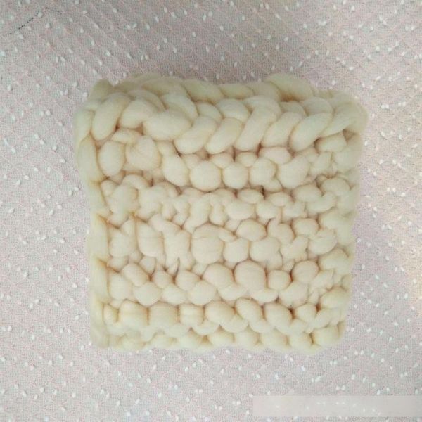 2020 hand knitting soft baby pgraphy blanket super thick wool chunky blanket newborn basket filler newborn pgraphy props
2020 hand knitting soft baby pgraphy blanket super thick wool chunky blanket newborn basket filler newborn pgraphy props