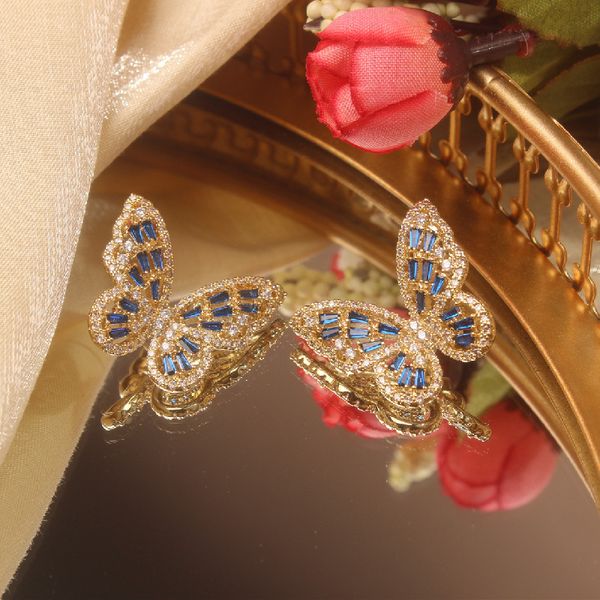 stud 2021 korea fashion jewelry copper inlaid zircon color smart butterfly earrings elegant female, Golden;silver
stud 2021 korea fashion jewelry copper inlaid zircon color smart butterfly earrings elegant female, Golden;silver