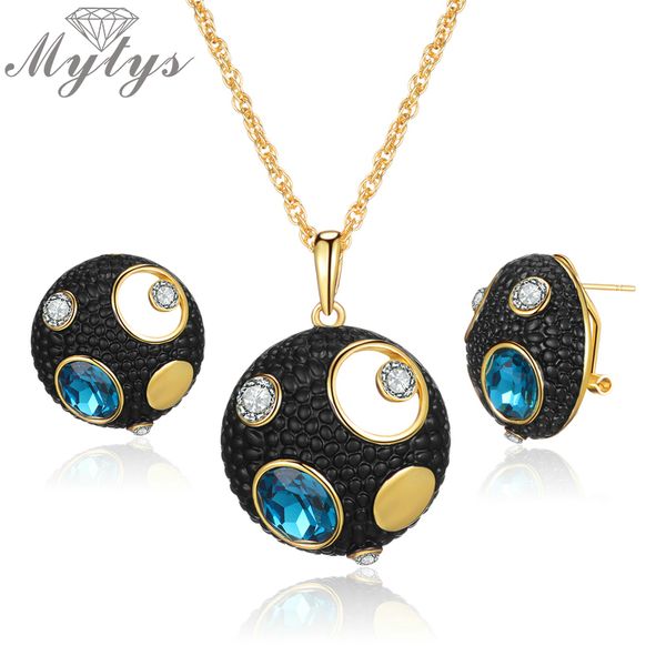 mytys black color jewelry sets round with hollow hole blue crystal pendant necklace earrings sets vintage jewelry cn539 ce610, Silver
mytys black color jewelry sets round with hollow hole blue crystal pendant necklace earrings sets vintage jewelry cn539 ce610, Silver