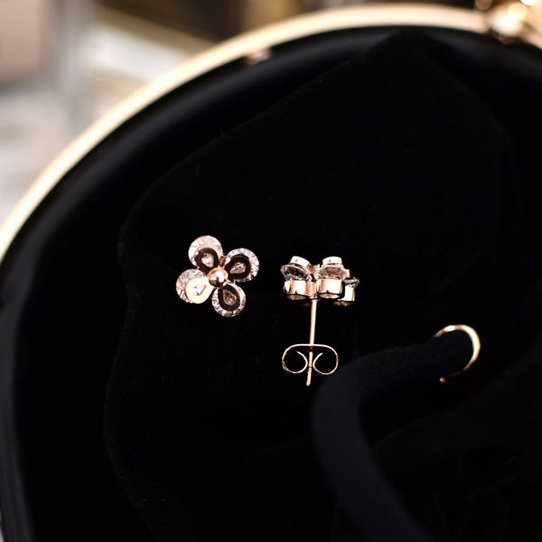 stud yun ruo sweet crystal inlay flower earring woman rose gold silver color stainless steel jewelry girl gift party never fade, Golden;silver
stud yun ruo sweet crystal inlay flower earring woman rose gold silver color stainless steel jewelry girl gift party never fade, Golden;silver