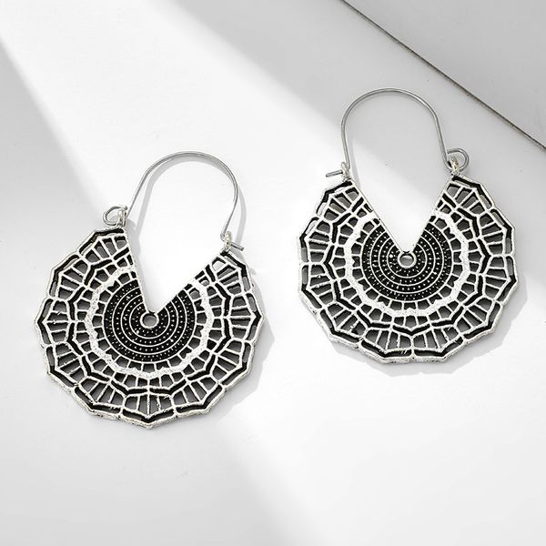 18 styles bohemian hollow earrings fashion metal carved flower dangle ear hoop earrings women vintage jewelry accessories, Golden;silver
18 styles bohemian hollow earrings fashion metal carved flower dangle ear hoop earrings women vintage jewelry accessories, Golden;silver
