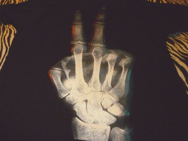 no boundaries shirt ( used sizel ) nice condition fashion t shirt brand
no boundaries shirt ( used sizel ) nice condition fashion t shirt brand