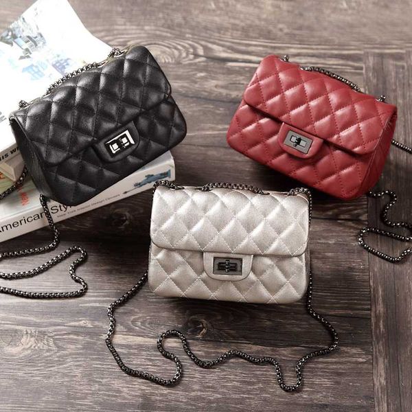 женский кожаный lattice crossbody сумки для женщин 2020 роскошные сумки конструктора мешком главная женская рука плечо сумка
женский кожаный lattice crossbody сумки для женщин 2020 роскошные сумки конструктора мешком главная женская рука плечо сумка