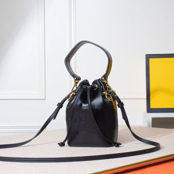 small classic letters bucket fashion black shoulder mini crossbody chain bag lady hand bags
small classic letters bucket fashion black shoulder mini crossbody chain bag lady hand bags