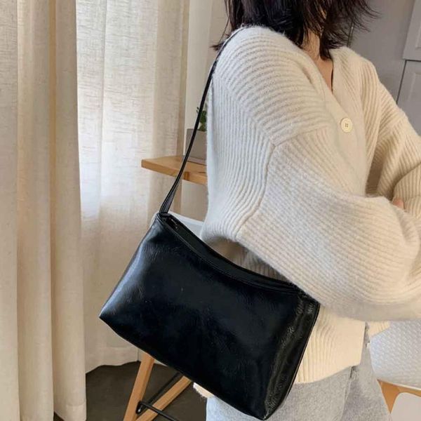 women's 2020 new solid color simple handbag fashion casual shoulder bag high capacity crossbody bag phone bags bolsa feminina
women's 2020 new solid color simple handbag fashion casual shoulder bag high capacity crossbody bag phone bags bolsa feminina