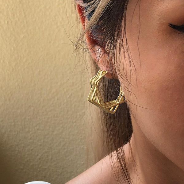 lalynnly gold color metal hoop earring for women girl round shaped earring wedding party geometric earrings ear jewelry e8288, Golden;silver
lalynnly gold color metal hoop earring for women girl round shaped earring wedding party geometric earrings ear jewelry e8288, Golden;silver