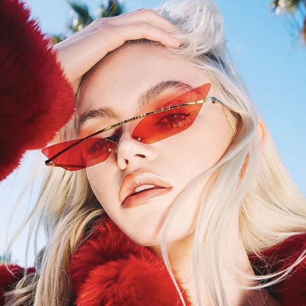 2020 fashion brand designer cat eye sunglasses women vintage parallel bars metal glasses for women mirror uv400, White;black
2020 fashion brand designer cat eye sunglasses women vintage parallel bars metal glasses for women mirror uv400, White;black