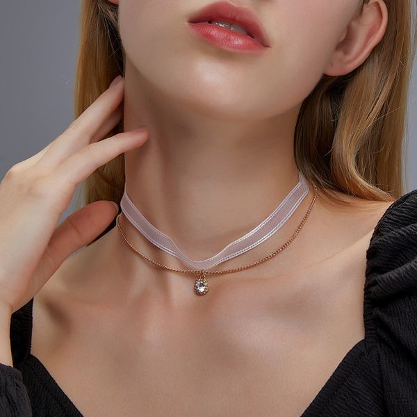 20pcs / lot short двойных слои чистой пряжа чокеры ожерелье сплав лента ключица цепь женщины rhinestone ожерелье европейских ювелирные издел, Golden;silver
20pcs / lot short двойных слои чистой пряжа чокеры ожерелье сплав лента ключица цепь женщины rhinestone ожерелье европейских ювелирные издел, Golden;silver
