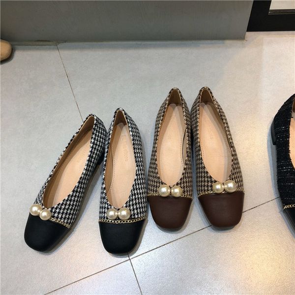 woman crystal flat shoes pearls rhinestone loafers women patent round toe check pattern sweet flats spring shoes, Black
woman crystal flat shoes pearls rhinestone loafers women patent round toe check pattern sweet flats spring shoes, Black