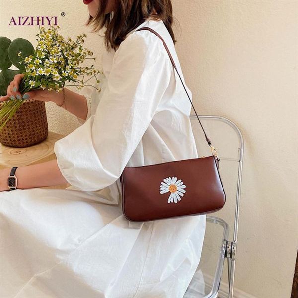 fashion daisy flower women handbag classic texture delicate creative chic pu leather female underarm shoulder tote bag
fashion daisy flower women handbag classic texture delicate creative chic pu leather female underarm shoulder tote bag
