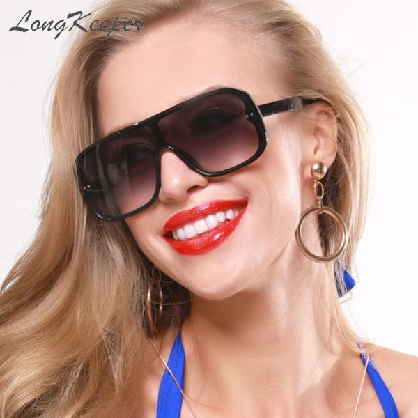 longkeeper 2020 fashion design big square sunglasses women vintage flat one piece gradient lens sun glasses, White;black
longkeeper 2020 fashion design big square sunglasses women vintage flat one piece gradient lens sun glasses, White;black