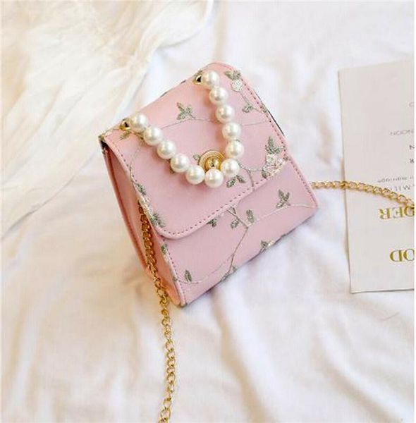 lady fashion pearl handle tote messenger bag women pu leather straw lace pattern chains hasp shoulder handbag new two styles
lady fashion pearl handle tote messenger bag women pu leather straw lace pattern chains hasp shoulder handbag new two styles
