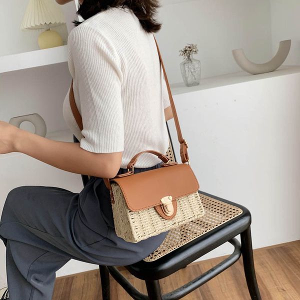fashionable and chic women's versatile straw woven hand bag single shoulder braided sac fashionable two-tone korean fashion flap bag
fashionable and chic women's versatile straw woven hand bag single shoulder braided sac fashionable two-tone korean fashion flap bag