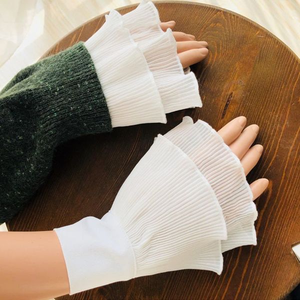 women layered striped horn cuff agaric ruffles wrinkled fake sleeve wrist warmer, Blue;gray
women layered striped horn cuff agaric ruffles wrinkled fake sleeve wrist warmer, Blue;gray