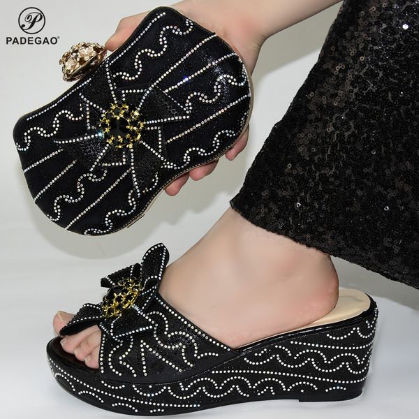 2020comfortable heels black afican slippers with matching bag nigerian design african nigeria shoes and bag set for parties
2020comfortable heels black afican slippers with matching bag nigerian design african nigeria shoes and bag set for parties