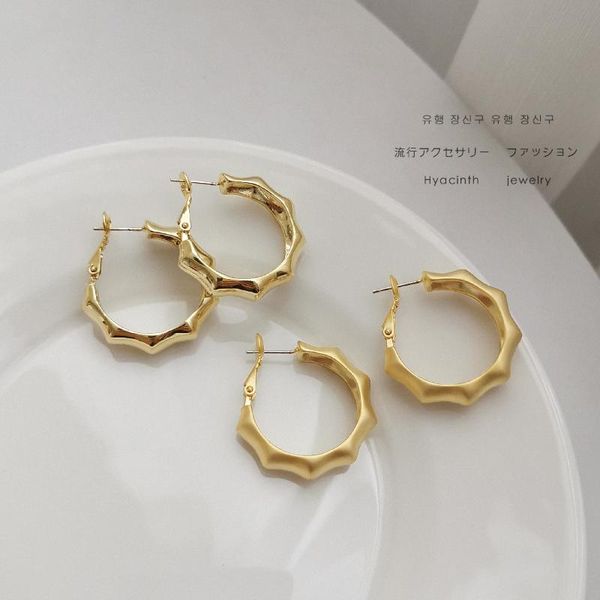 korean hoops twisted c-shaped bamboo earring circle hoop earrings for women jewelry, Golden;silver
korean hoops twisted c-shaped bamboo earring circle hoop earrings for women jewelry, Golden;silver