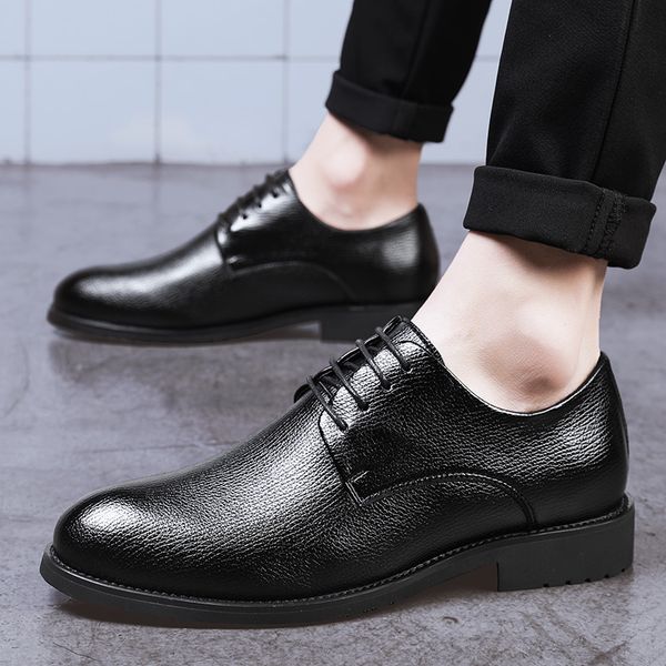 brand leather business shoes men dress shoes retro genuine leather oxford for men size eu 38-43 flats for *, Black
brand leather business shoes men dress shoes retro genuine leather oxford for men size eu 38-43 flats for *, Black