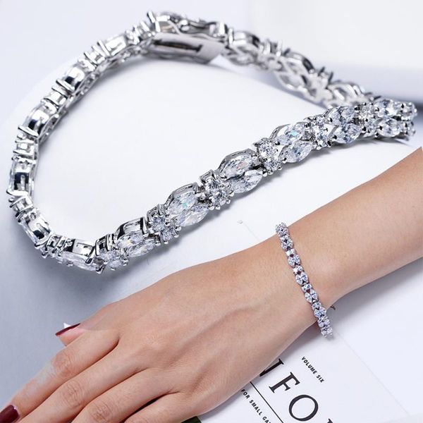 charm bracelets 18 cm 2 lines crystal shiny horse eyes shape stones jewelry jewellery female luxury statement tennis, Golden;silver
charm bracelets 18 cm 2 lines crystal shiny horse eyes shape stones jewelry jewellery female luxury statement tennis, Golden;silver