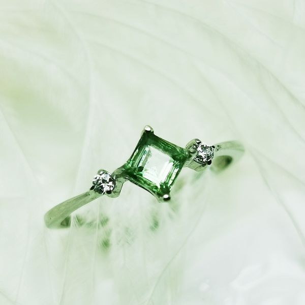 princess tourmaline ring 925 silver gold-plated zircon 10.5*6*3.5 adjustable, Golden;silver
princess tourmaline ring 925 silver gold-plated zircon 10.5*6*3.5 adjustable, Golden;silver