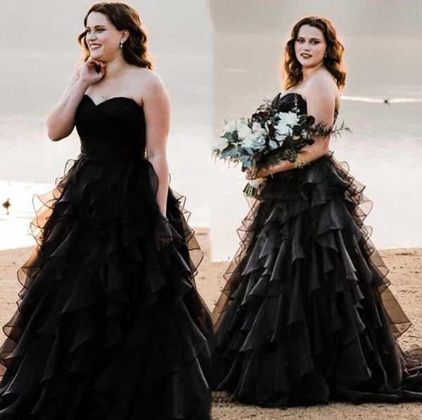 2020 gothic black strapless ruffles puffy wedding dresses a line vintage sweetheart sweep train lace-up bridal gowns plus size bride dress, White
2020 gothic black strapless ruffles puffy wedding dresses a line vintage sweetheart sweep train lace-up bridal gowns plus size bride dress, White