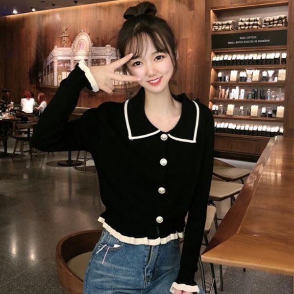 sweet ruffles polo collar knitted blouse women autumn colorblock thin sweater long sleeve cropped button cardigan, White;black
sweet ruffles polo collar knitted blouse women autumn colorblock thin sweater long sleeve cropped button cardigan, White;black