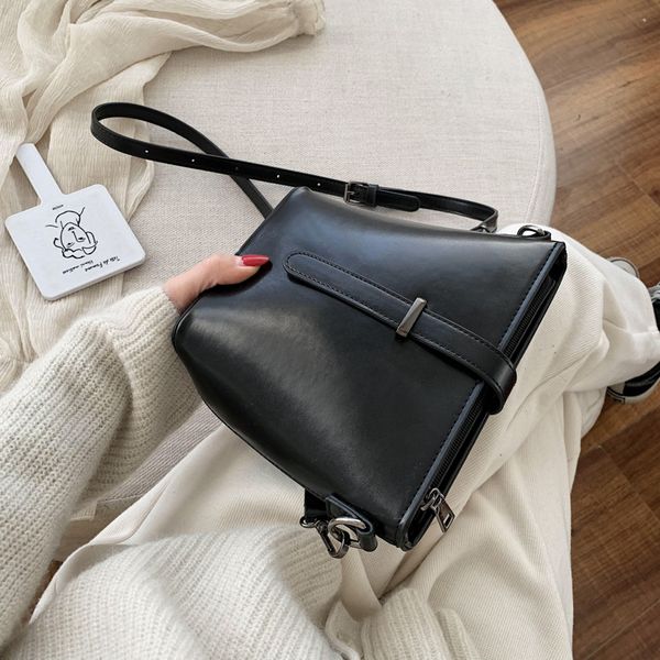 pure color pu bucket bag 2020 new shoulder messenger bag ins super fire women fashion casual women black
pure color pu bucket bag 2020 new shoulder messenger bag ins super fire women fashion casual women black