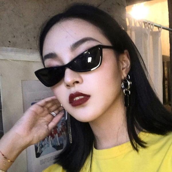 retro cat eye woman's sunglasses luxury designer small size triangle frame sun glasses women 2020 street shades for ladies, White;black
retro cat eye woman's sunglasses luxury designer small size triangle frame sun glasses women 2020 street shades for ladies, White;black