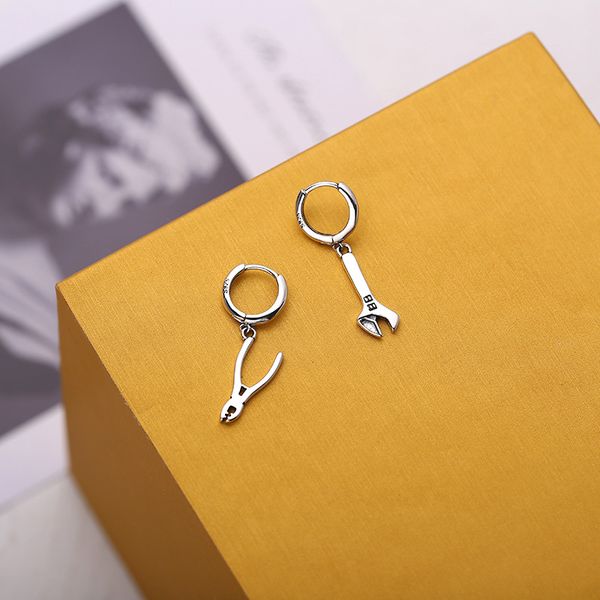 925 sterling silver wrench pliers ear buckle retro personality men and women couple street hong kong style trend earrings, Golden;silver
925 sterling silver wrench pliers ear buckle retro personality men and women couple street hong kong style trend earrings, Golden;silver