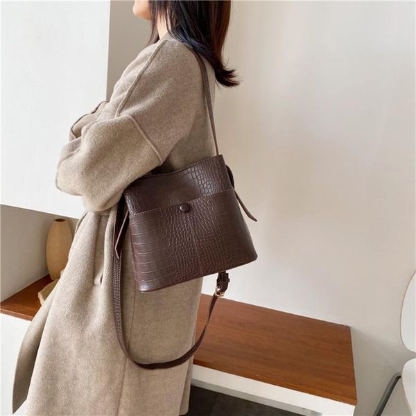 ocardian women shoulder bags fashion wild crocodile leather large capacity buckle crossbody bag simple messenger bag handbags
ocardian women shoulder bags fashion wild crocodile leather large capacity buckle crossbody bag simple messenger bag handbags