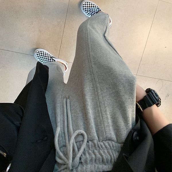 drawstring gray sweatpants harem pants 2020 autumn new korean version of the high-waist loose-footed ankle pants, Black;white
drawstring gray sweatpants harem pants 2020 autumn new korean version of the high-waist loose-footed ankle pants, Black;white