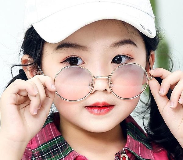 new vintage metal round frame prince sunglasses metal spring leg fashion glasses boy girl sunglasses gafas de sol mujer gd3009, White;black
new vintage metal round frame prince sunglasses metal spring leg fashion glasses boy girl sunglasses gafas de sol mujer gd3009, White;black