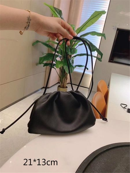 new leather handbags handbags 21cm new arrival fashion black color soft selling classic cloud pack women bags hot
new leather handbags handbags 21cm new arrival fashion black color soft selling classic cloud pack women bags hot