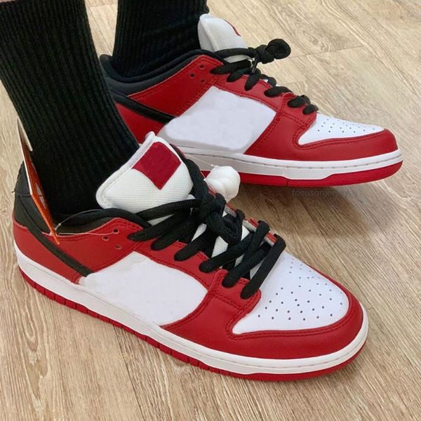 new chicago dunk sb low sp pro running shoes varsity red white leather men women sports skateboarding sneakers trainer size 36-45
new chicago dunk sb low sp pro running shoes varsity red white leather men women sports skateboarding sneakers trainer size 36-45