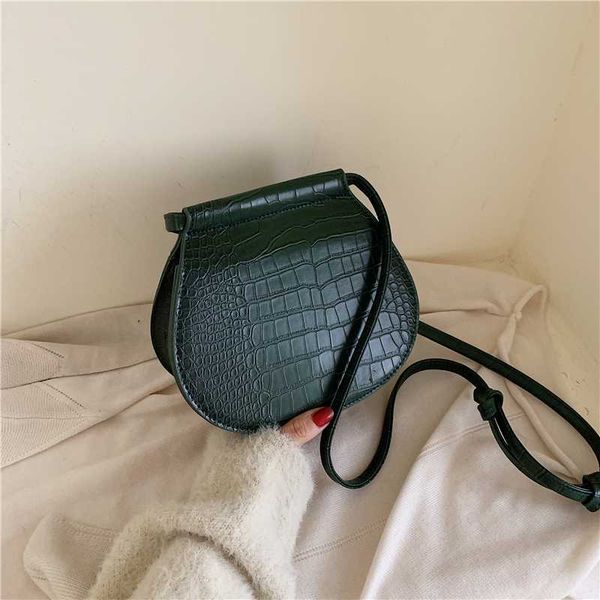 solid color saddle bags for women 2020 luxury handbags women bags designer messenger pu leather lady purses and handbags
solid color saddle bags for women 2020 luxury handbags women bags designer messenger pu leather lady purses and handbags