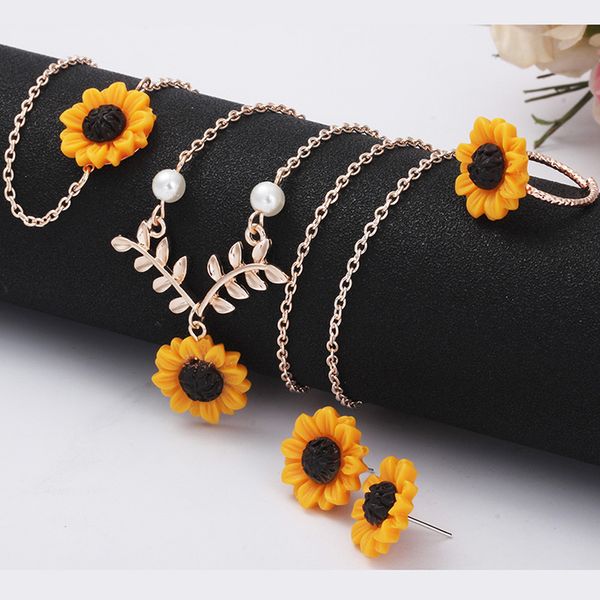 5 pcs /set sunflower jewelry set for women girl necklace +earrings +ring jewelry sets bracelets earrings rings for women, Silver
5 pcs /set sunflower jewelry set for women girl necklace +earrings +ring jewelry sets bracelets earrings rings for women, Silver