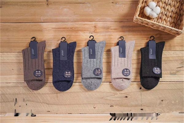 2020 autumn and winter new cashmere wool men's mid-length socks warm woolstockings wool men's warm deodorant breathable non-legged, Black
2020 autumn and winter new cashmere wool men's mid-length socks warm woolstockings wool men's warm deodorant breathable non-legged, Black
