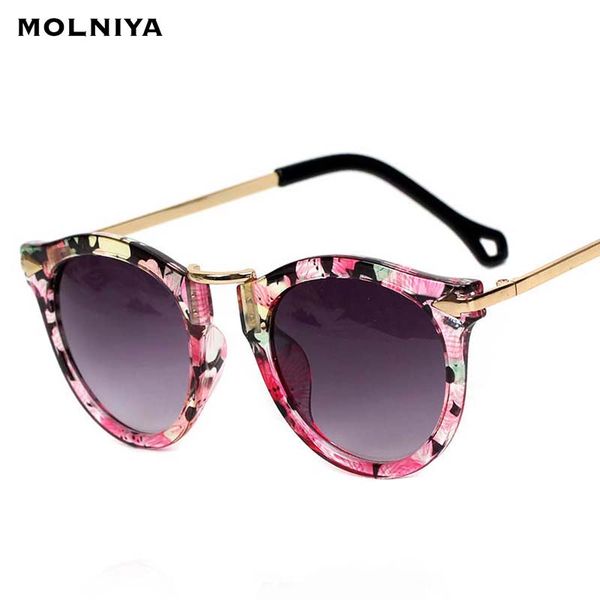 new cat eye sunglasses women retro printing metal arrow big frame sun glasses fashion gradient eyewear uv400, White;black
new cat eye sunglasses women retro printing metal arrow big frame sun glasses fashion gradient eyewear uv400, White;black