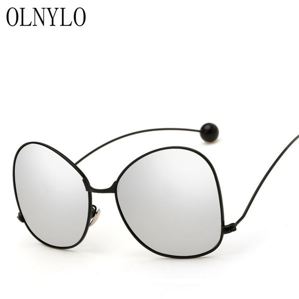sunglasses vintage women/men brand designer black polarized fashion alloy frame male outdoor driving 4.7, White;black
sunglasses vintage women/men brand designer black polarized fashion alloy frame male outdoor driving 4.7, White;black