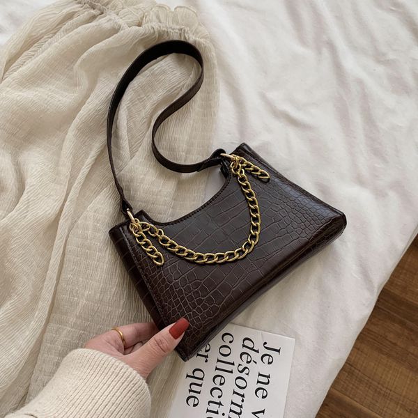 new crocodile chain shoulder bag for women elegant vintage mini pu leather crossbody bags handbags travel flap messenger bag
new crocodile chain shoulder bag for women elegant vintage mini pu leather crossbody bags handbags travel flap messenger bag