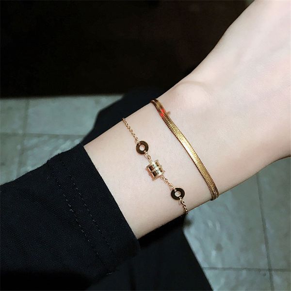 корея моды малые талии браслеты для женщин из титана стали браслеты luxury hand шарм chain ювелирных изделий pulseras z221, Golden;silver
корея моды малые талии браслеты для женщин из титана стали браслеты luxury hand шарм chain ювелирных изделий pulseras z221, Golden;silver