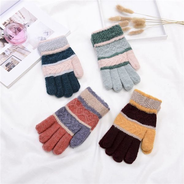 touch screen sensory gloves for women gloves girl female stretch knit mittens winter warm accessories random style, Blue;gray
touch screen sensory gloves for women gloves girl female stretch knit mittens winter warm accessories random style, Blue;gray