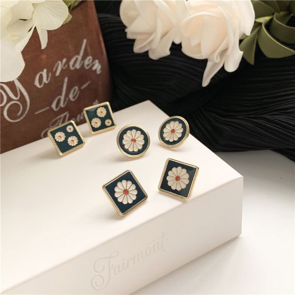 earring piercing earrings charms women stud square engagement womans fashion lady kpop flower black vintage zinc alloy kolczyki, Golden;silver
earring piercing earrings charms women stud square engagement womans fashion lady kpop flower black vintage zinc alloy kolczyki, Golden;silver