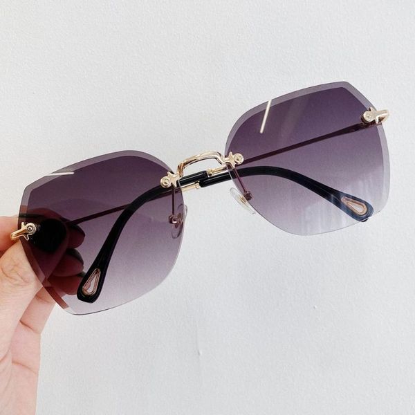 sunglasses qpeclou 2021 vintage rimless gradient women fashion metal framless sun glasses female luxury color shades oculos, White;black
sunglasses qpeclou 2021 vintage rimless gradient women fashion metal framless sun glasses female luxury color shades oculos, White;black