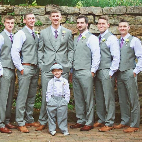 gray groomsmen tuxedos for wedding groom 3 pieces suits slim fit two button man party blazers, Black;gray
gray groomsmen tuxedos for wedding groom 3 pieces suits slim fit two button man party blazers, Black;gray