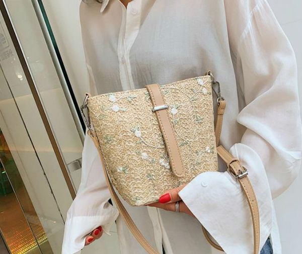 the new lace embroidered beach woven bag dual-use retro wild casual straw bag
the new lace embroidered beach woven bag dual-use retro wild casual straw bag