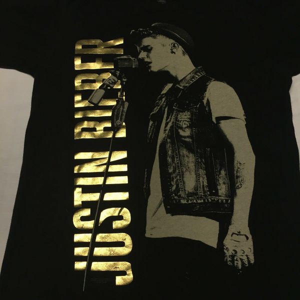 justin bieber small black t-shirt believe live 2013 north american tour concert summer short sleeves cotton fashiont shirt 
justin bieber small black t-shirt believe live 2013 north american tour concert summer short sleeves cotton fashiont shirt
