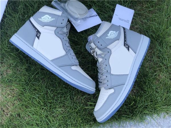 authentic 1 high og basketball shoes men women wolf grey sail pn dust white low with original box with dust bag sneakers cn8607-002
authentic 1 high og basketball shoes men women wolf grey sail pn dust white low with original box with dust bag sneakers cn8607-002