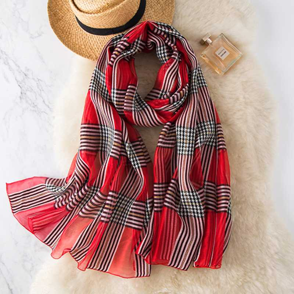 scarves 2021 fashion silk plaid foulard scarf fluffy and soft feeling lady shawl beautiful beach towel, Blue;gray
scarves 2021 fashion silk plaid foulard scarf fluffy and soft feeling lady shawl beautiful beach towel, Blue;gray