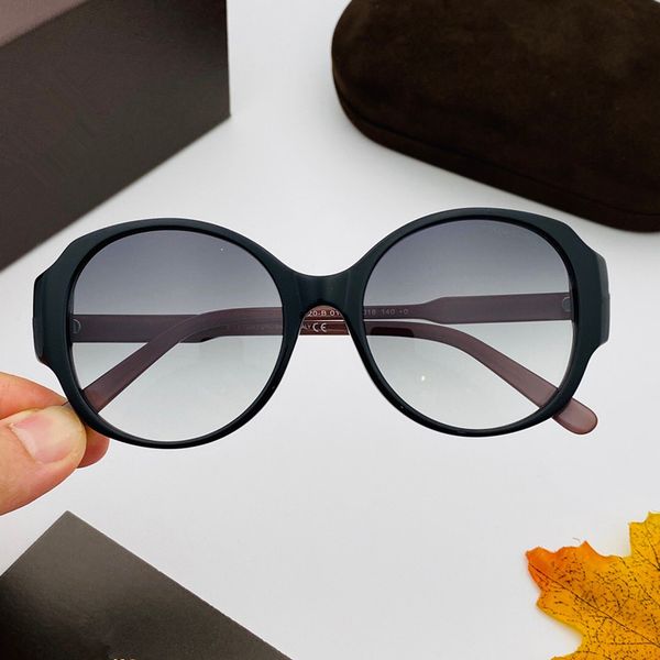 new luxury 5620 sunglasses plank frame simple atmosphere style fashion sun glasses uv400 protection eyewear with case
new luxury 5620 sunglasses plank frame simple atmosphere style fashion sun glasses uv400 protection eyewear with case