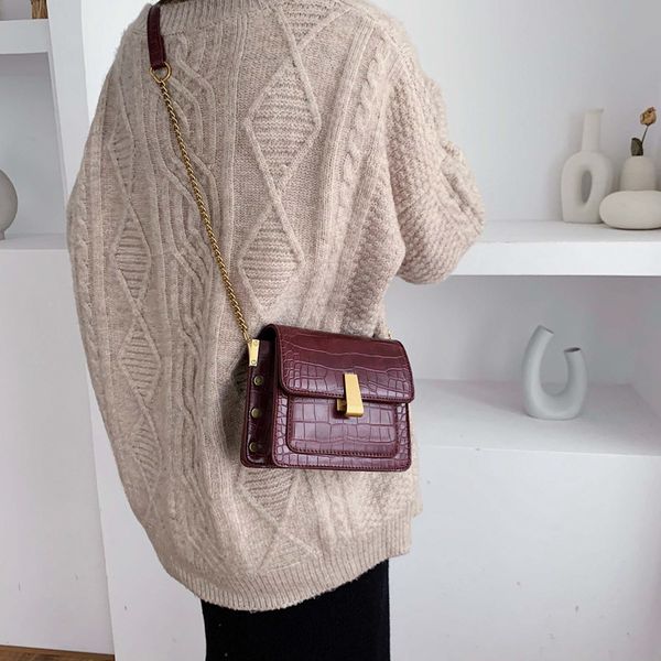 retro hong kong style mini bag female 2020 popular new korean style texture messenger bag fashion small square
retro hong kong style mini bag female 2020 popular new korean style texture messenger bag fashion small square